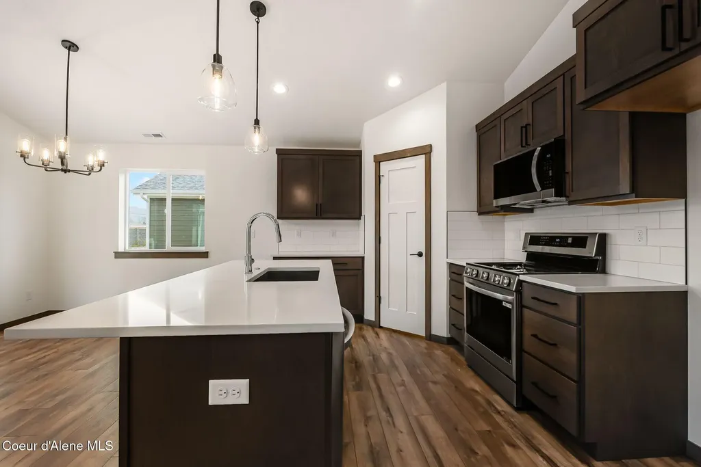 2302 Maverick Court Sandpoint ID 83864