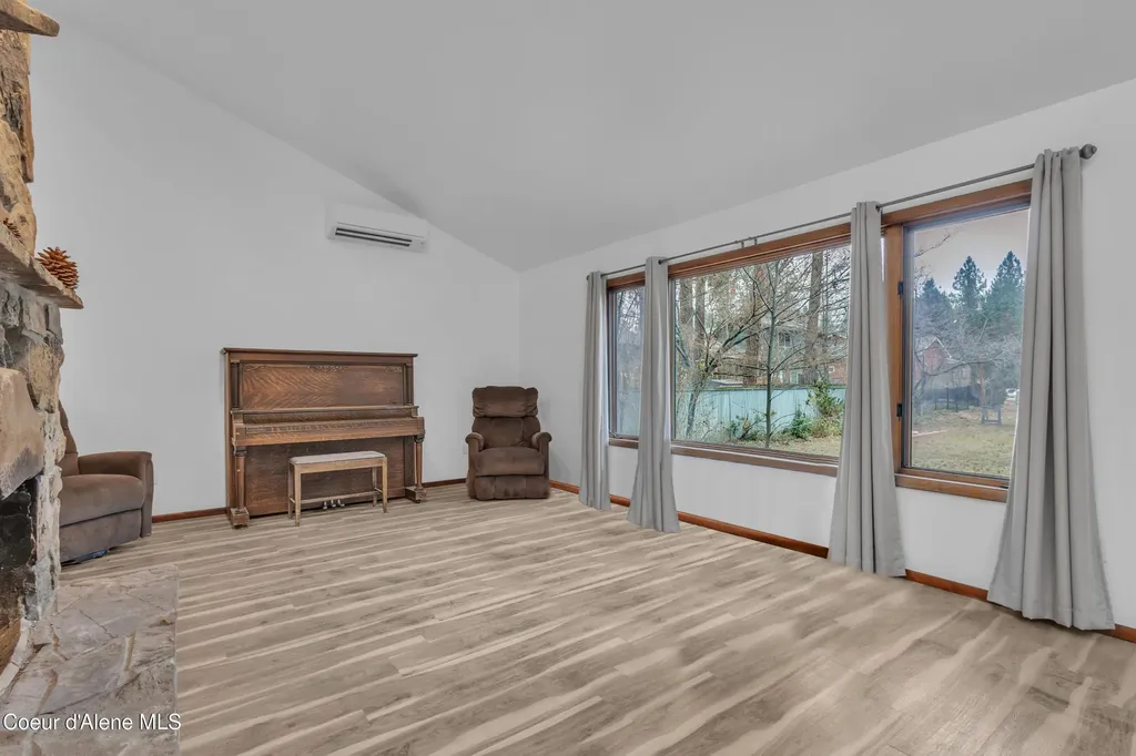 3010 E Rivercrest Drive Post Falls ID 83854