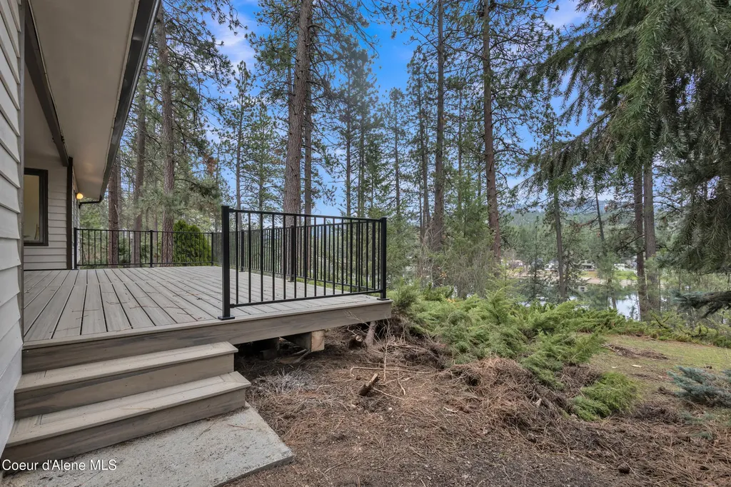 3010 E Rivercrest Drive Post Falls ID 83854