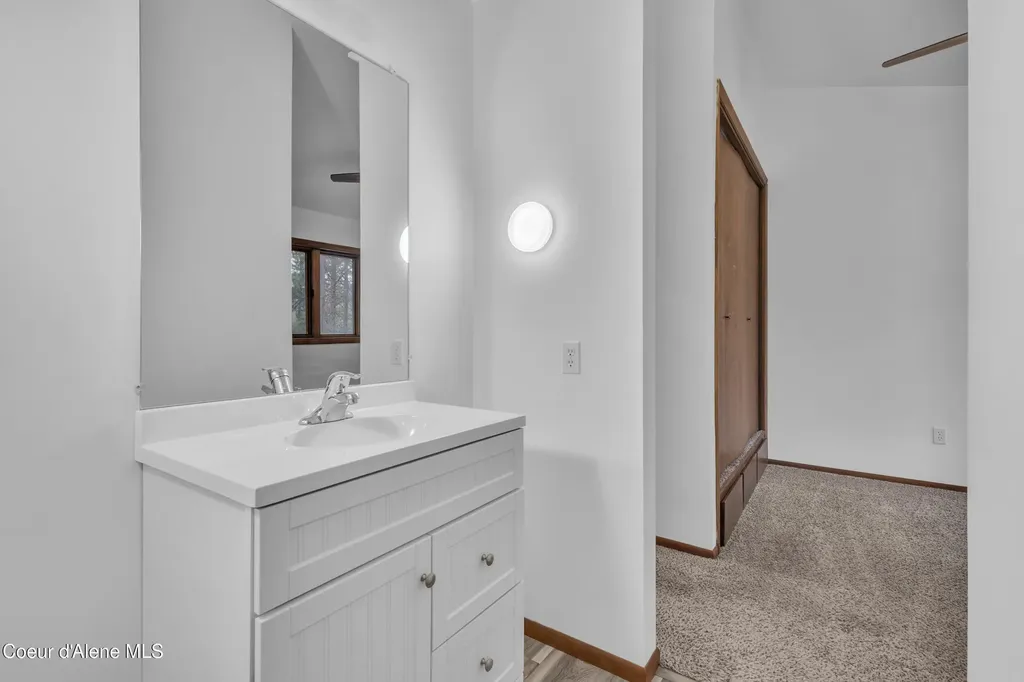 3010 E Rivercrest Drive Post Falls ID 83854