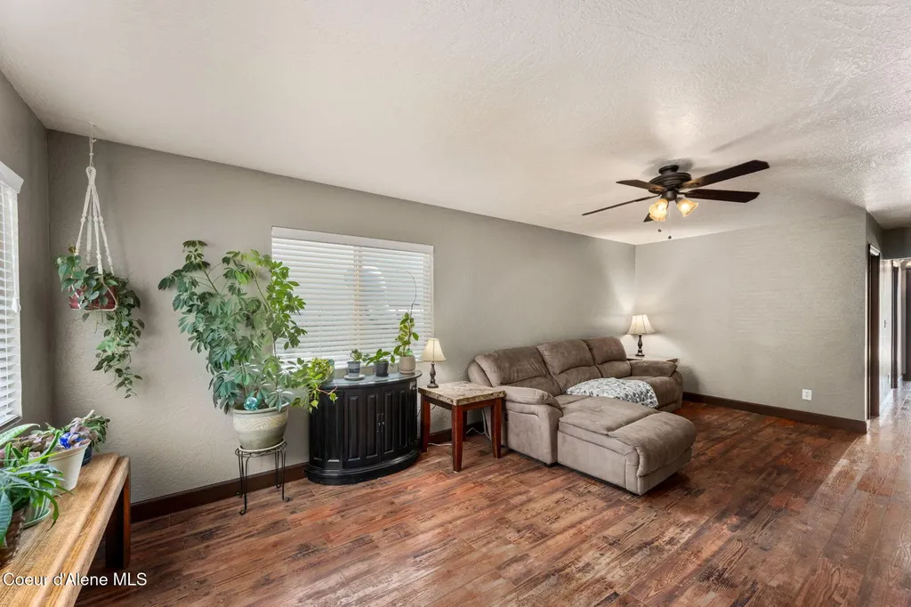 164 W Hilgren Avenue Hayden ID 83835