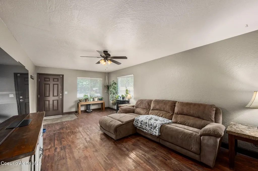 164 W Hilgren Avenue Hayden ID 83835