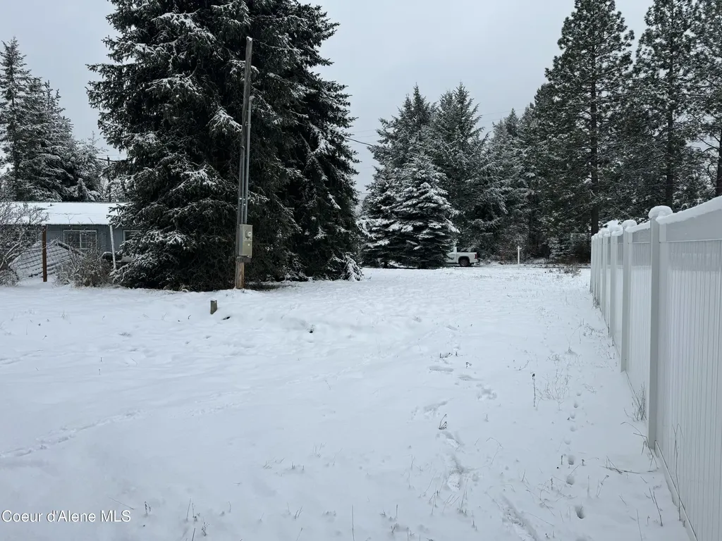 32530 N 8th Avenue Spirit Lake ID 83869