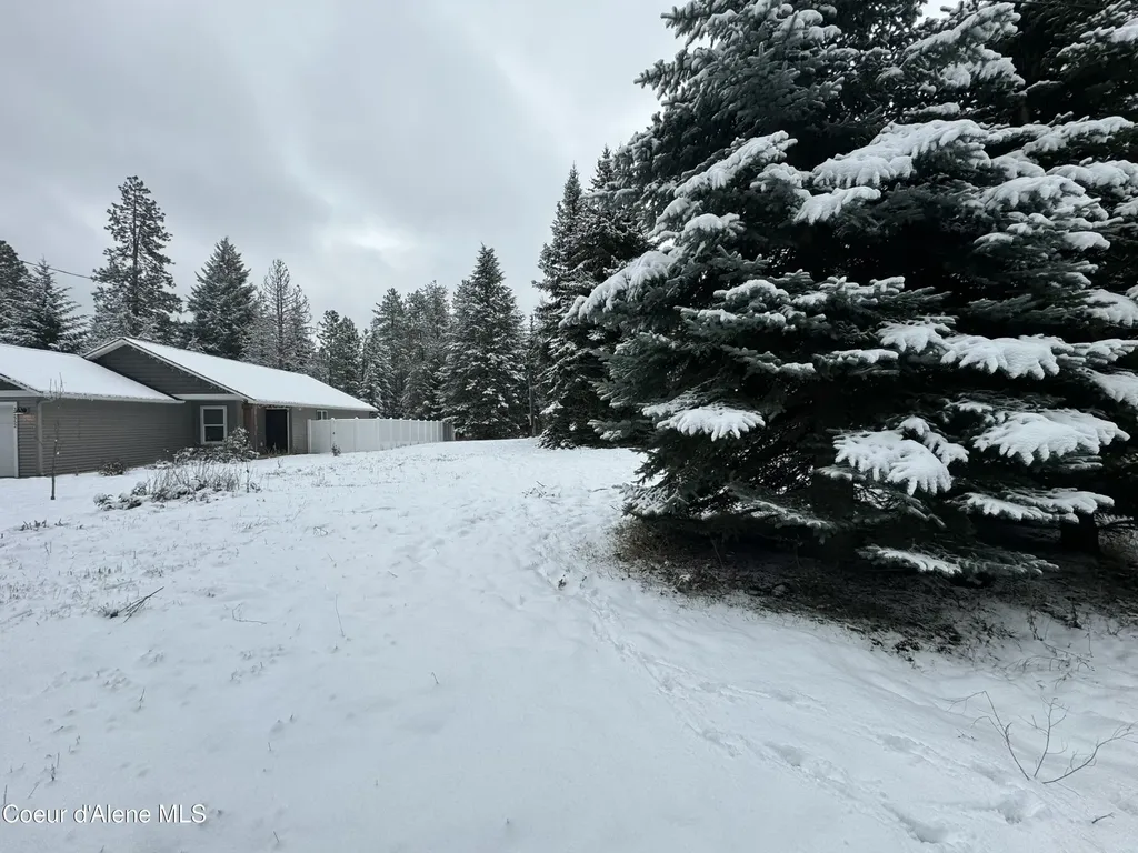 32530 N 8th Avenue Spirit Lake ID 83869