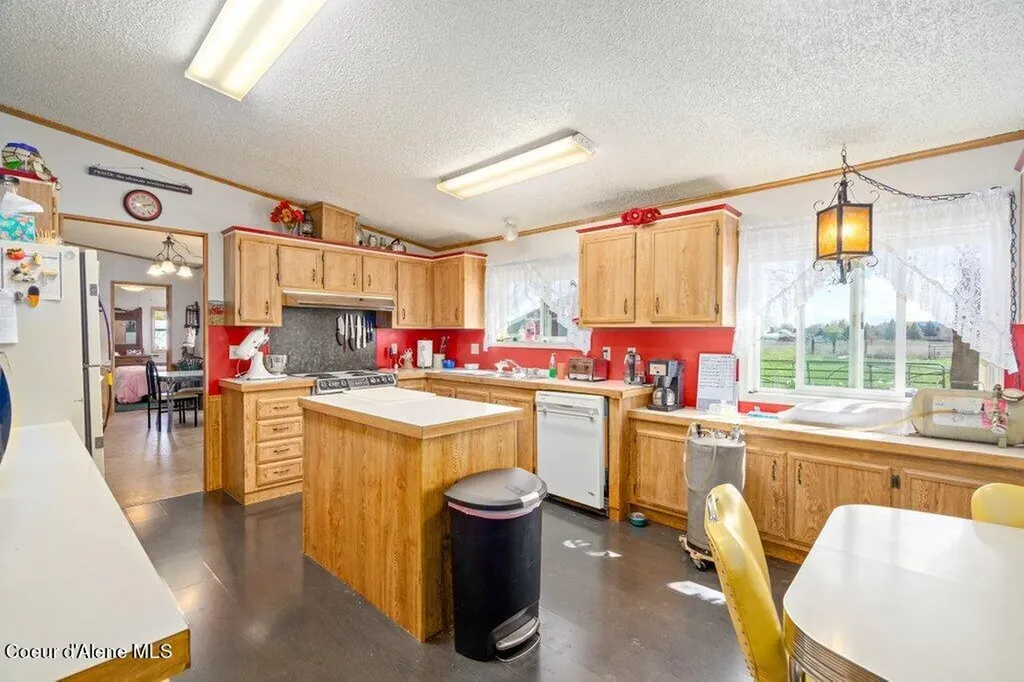 3520 West Cranston Avenue Hayden ID 83835