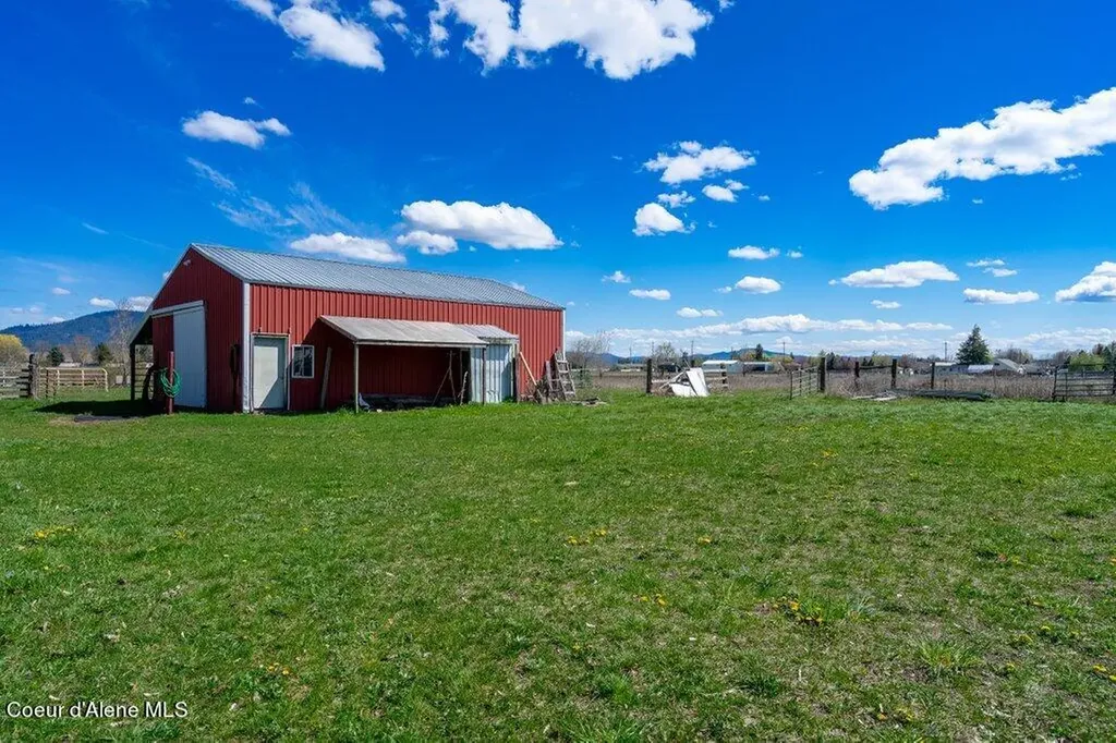 3520 West Cranston Avenue Hayden ID 83835