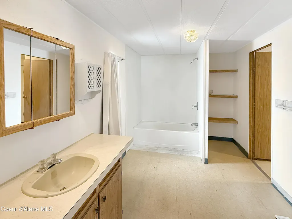 3520 West Cranston Avenue Hayden ID 83835