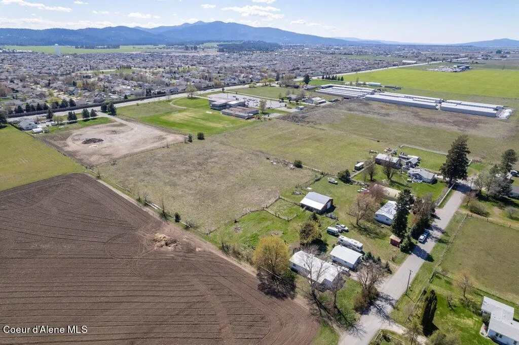 3520 West Cranston Avenue Hayden ID 83835