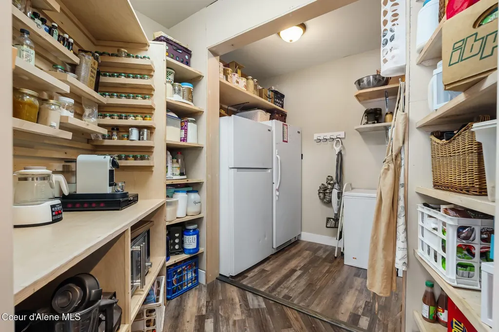 162 S Cedar View Estates Road Blanchard ID 83804