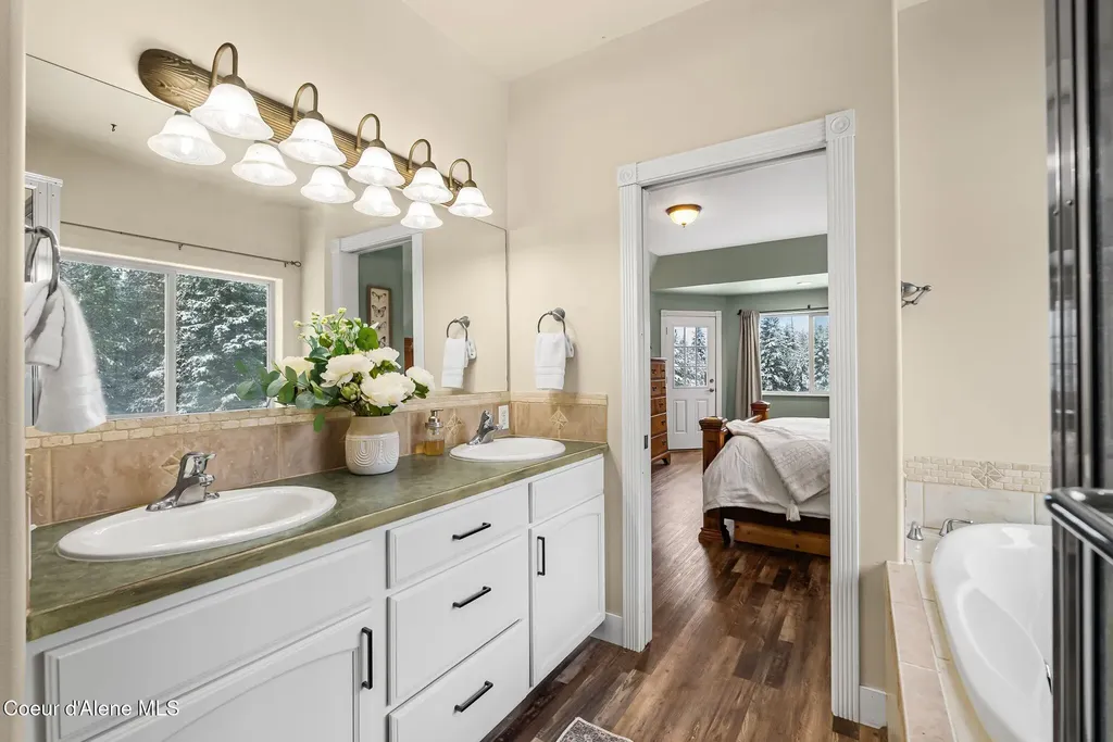 162 S Cedar View Estates Road Blanchard ID 83804