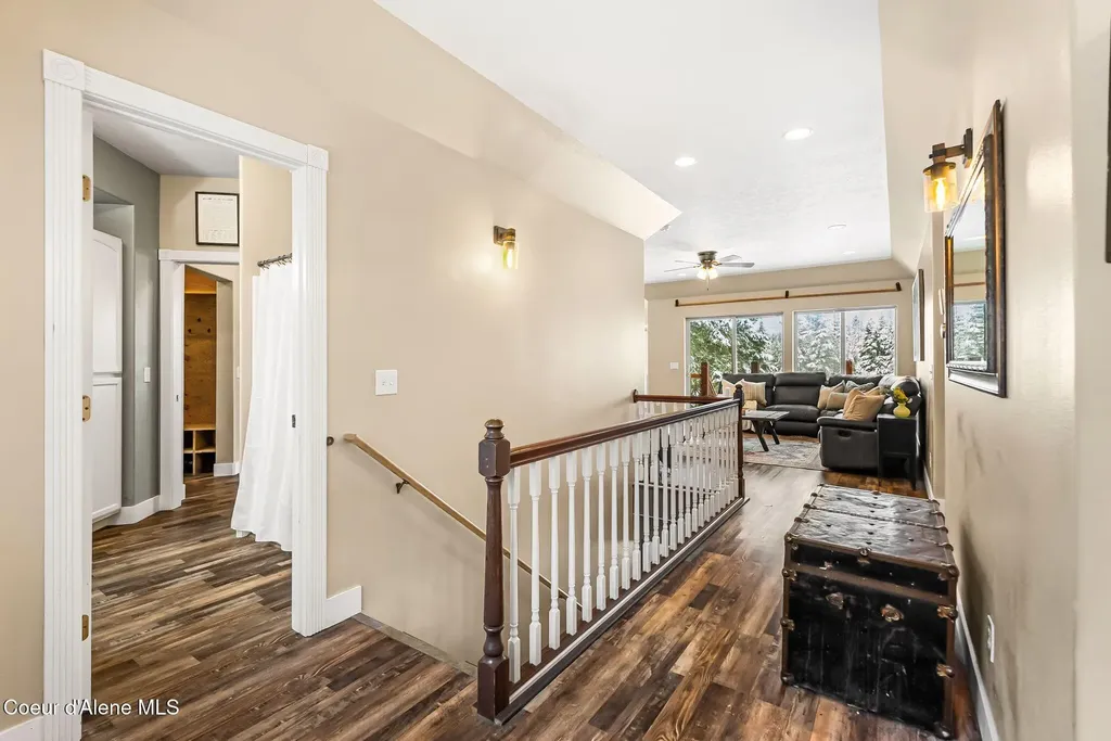 162 S Cedar View Estates Road Blanchard ID 83804