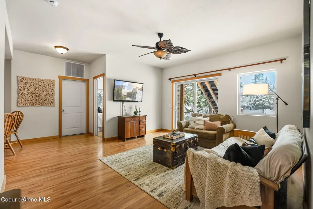 162 S Cedar View Estates Road Blanchard ID 83804
