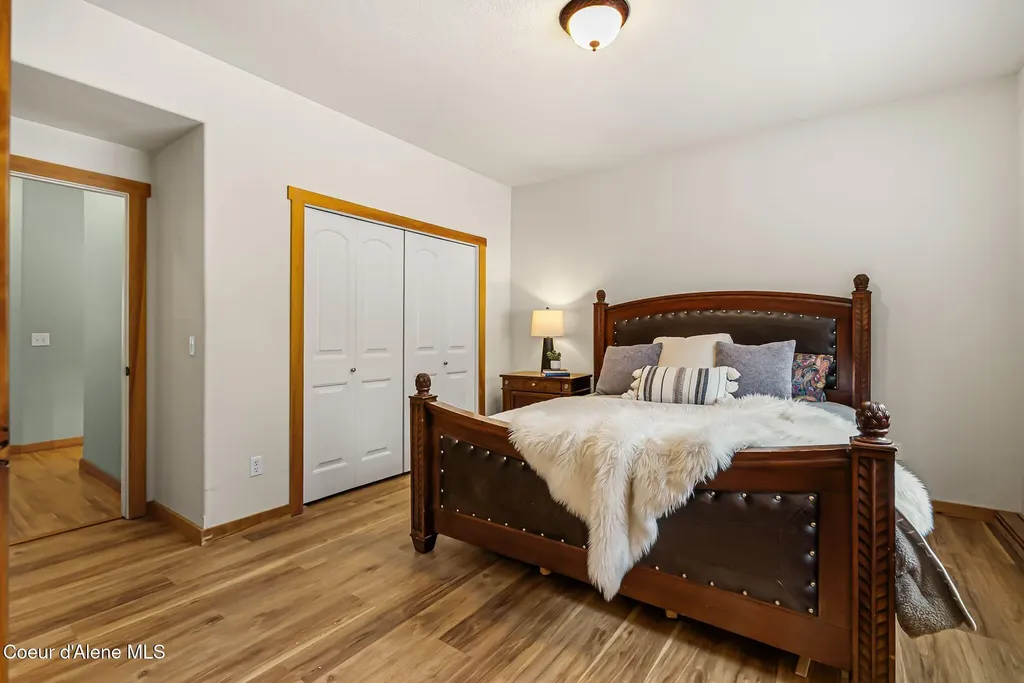 162 S Cedar View Estates Road Blanchard ID 83804
