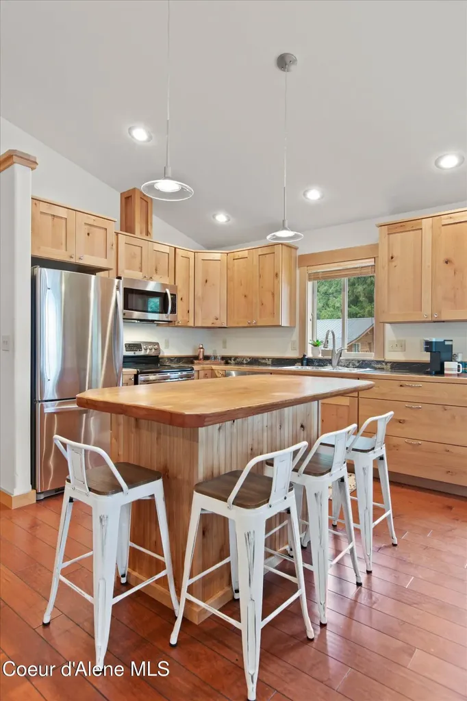 70 S Granite Bay Road Nordman ID 83848