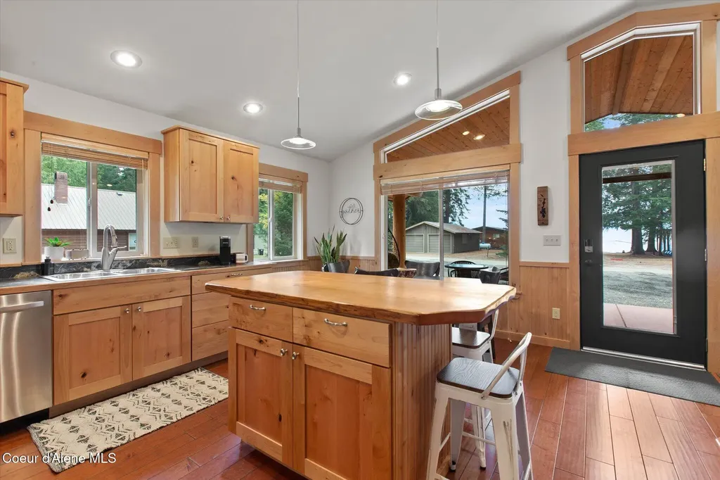 70 S Granite Bay Road Nordman ID 83848