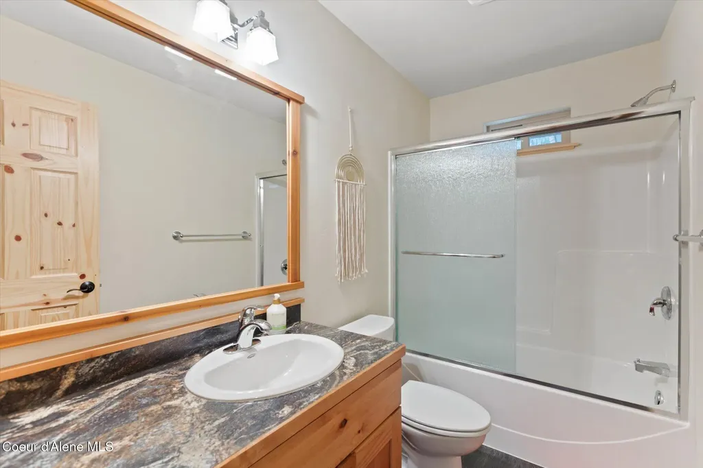 70 S Granite Bay Road Nordman ID 83848