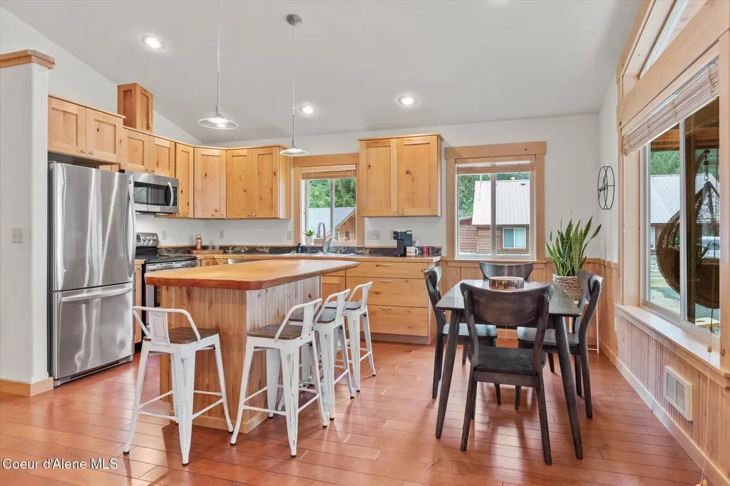 70 S Granite Bay Road Nordman ID 83848