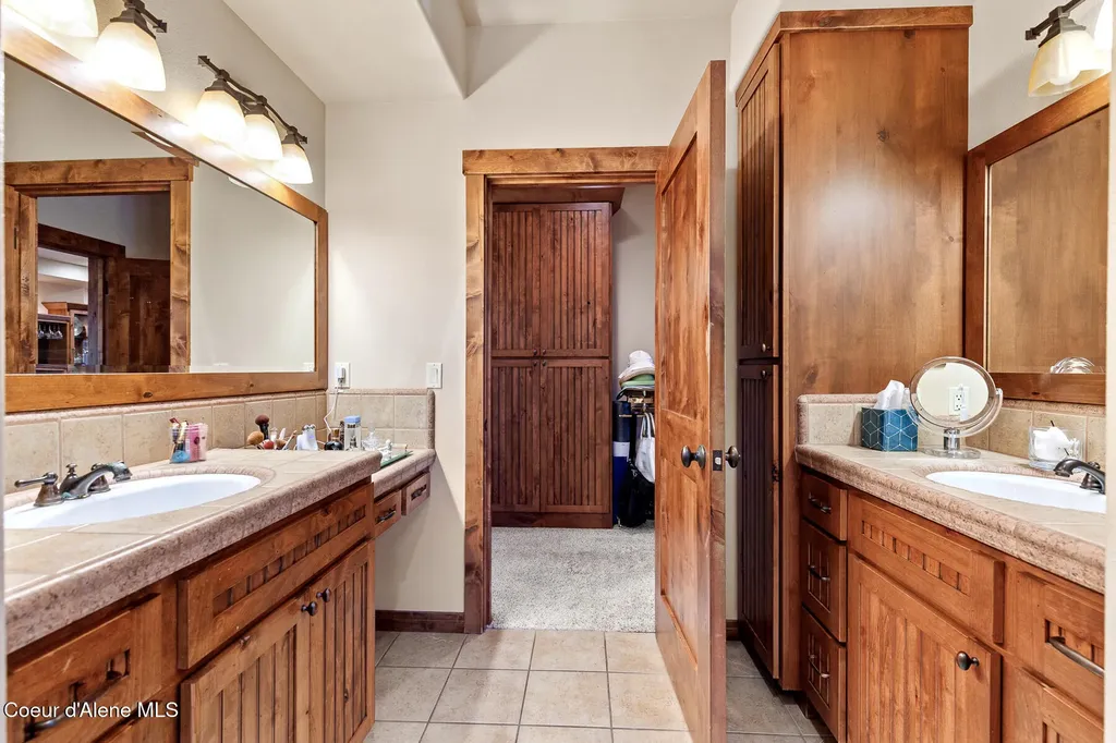 2240 E Woodstone Drive Hayden ID 83835