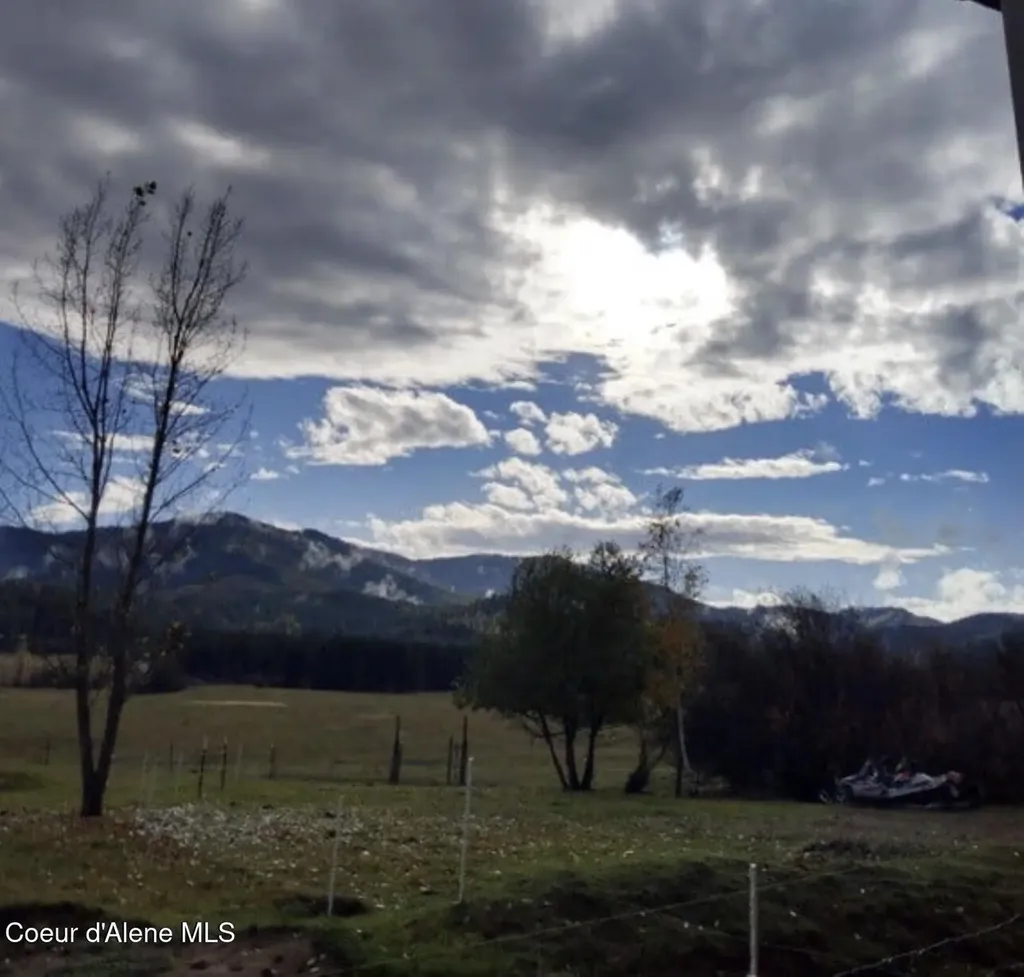 1565 Little Carpenter Creek Road Fernwood ID 83830