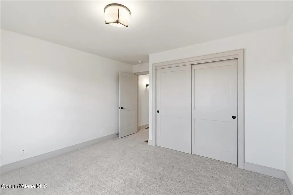 1371 W Tamarindo Lane Hayden ID 83835