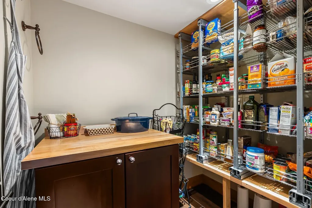 412 Sandpoint Avenue Sandpoint ID 83864