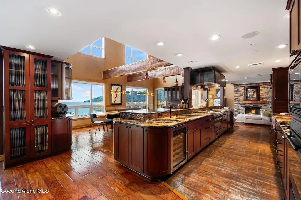412 Sandpoint Avenue Sandpoint ID 83864