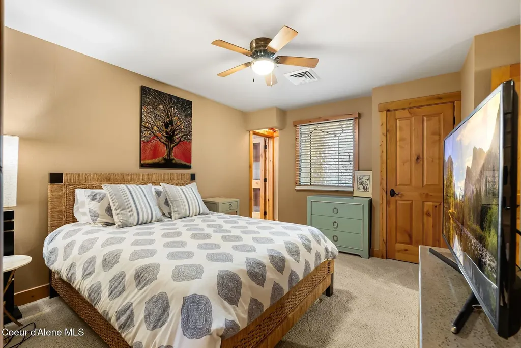 412 Sandpoint Avenue Sandpoint ID 83864