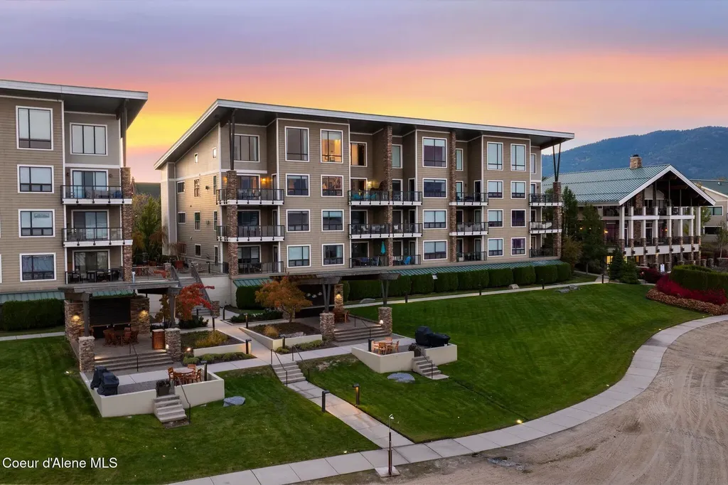 412 Sandpoint Avenue Sandpoint ID 83864