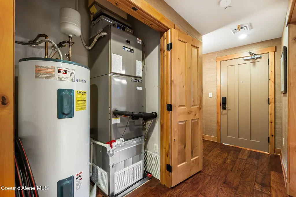 412 Sandpoint Avenue Sandpoint ID 83864