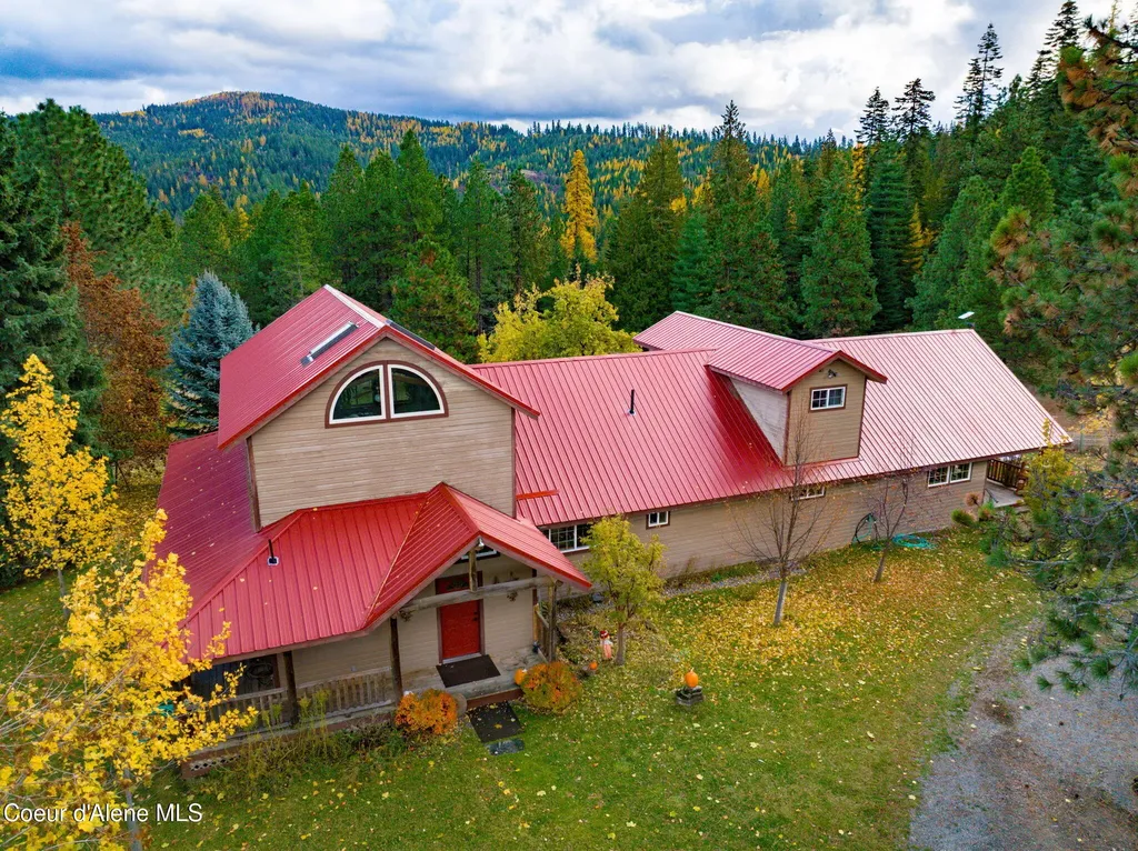 6584 E Burma Road Harrison ID 83833