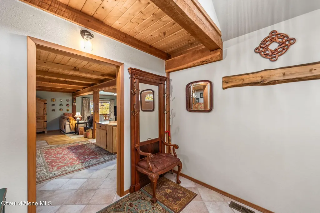 6584 E Burma Road Harrison ID 83833