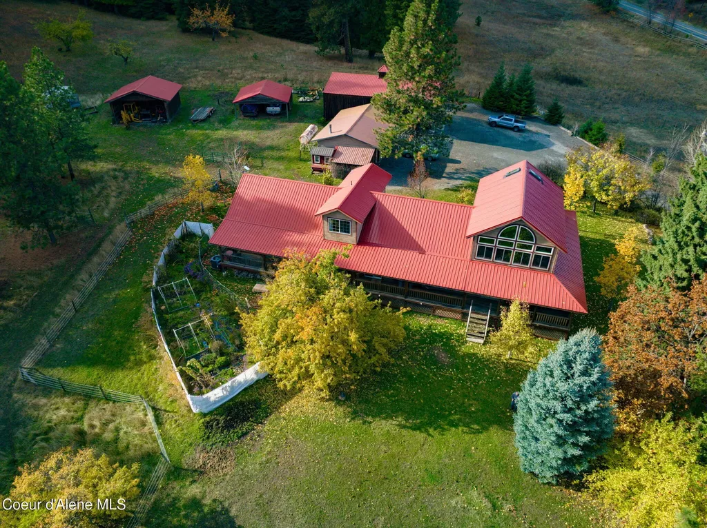 6584 E Burma Road Harrison ID 83833