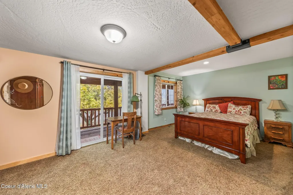 6584 E Burma Road Harrison ID 83833