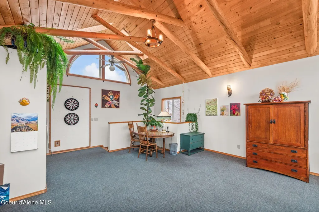 6584 E Burma Road Harrison ID 83833
