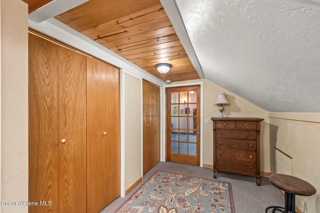 6584 E Burma Road Harrison ID 83833