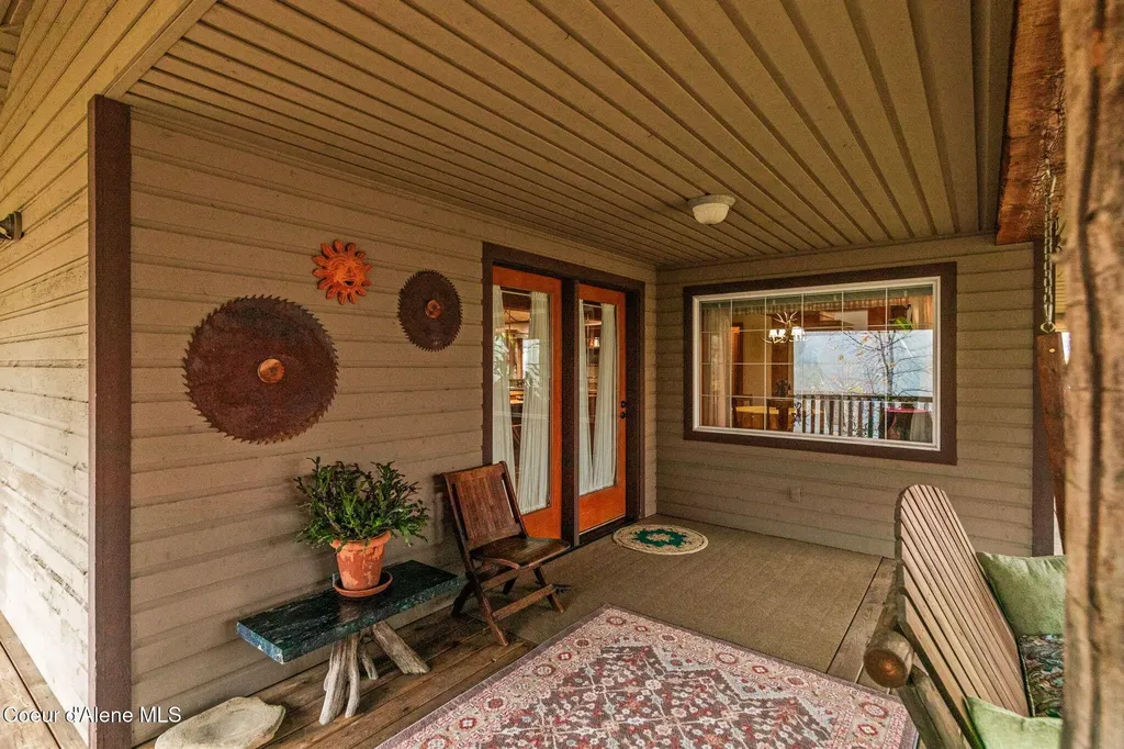 6584 E Burma Road Harrison ID 83833
