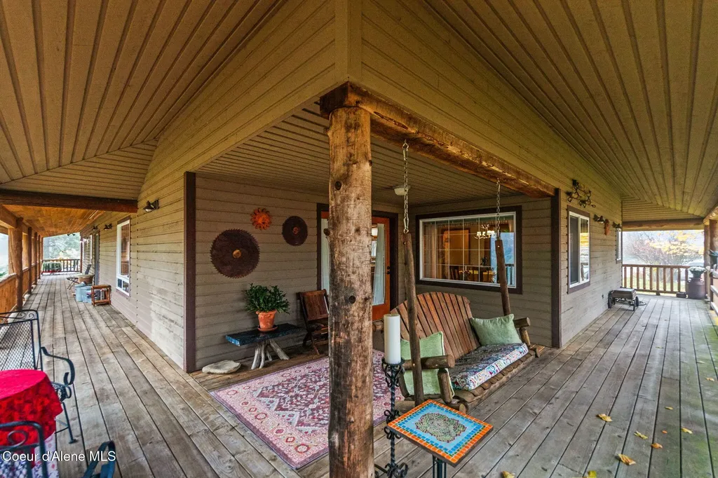 6584 E Burma Road Harrison ID 83833