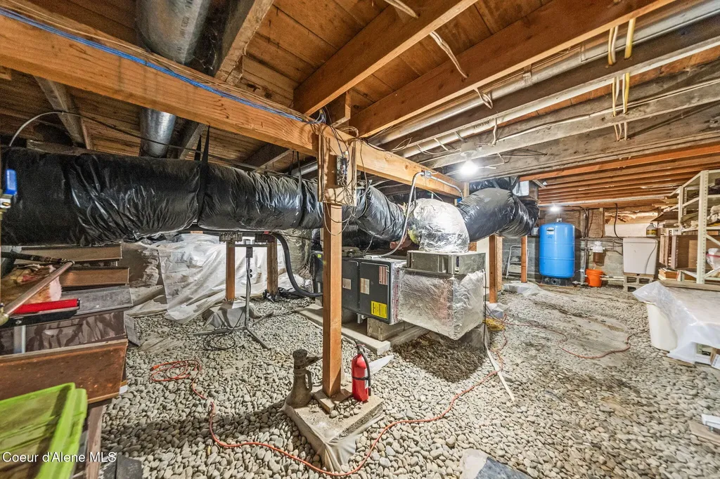 6584 E Burma Road Harrison ID 83833