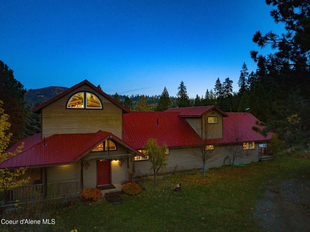 6584 E Burma Road Harrison ID 83833
