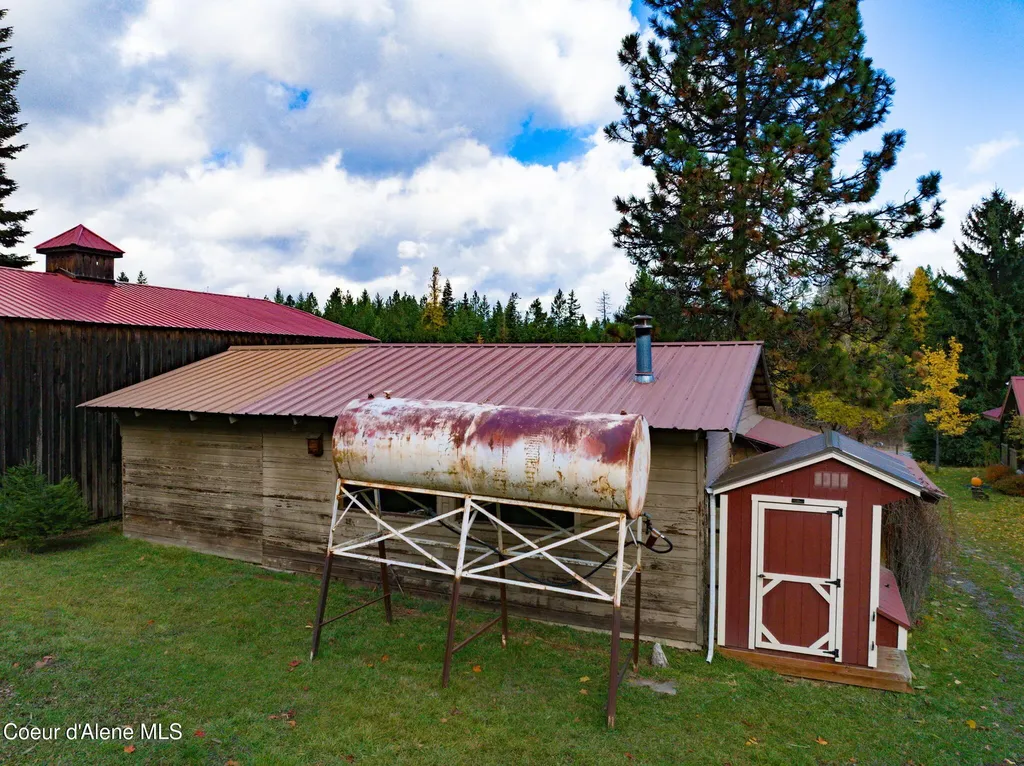 6584 E Burma Road Harrison ID 83833