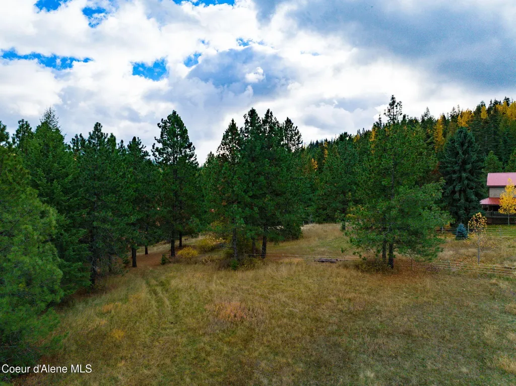 6584 E Burma Road Harrison ID 83833