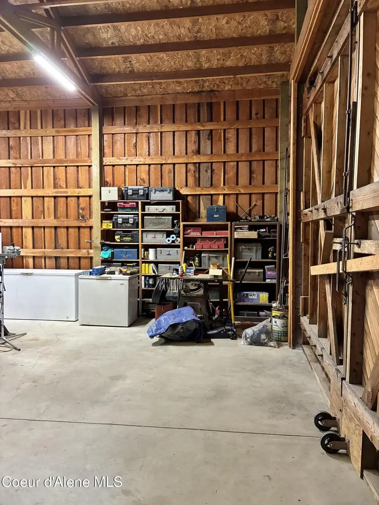 6584 E Burma Road Harrison ID 83833