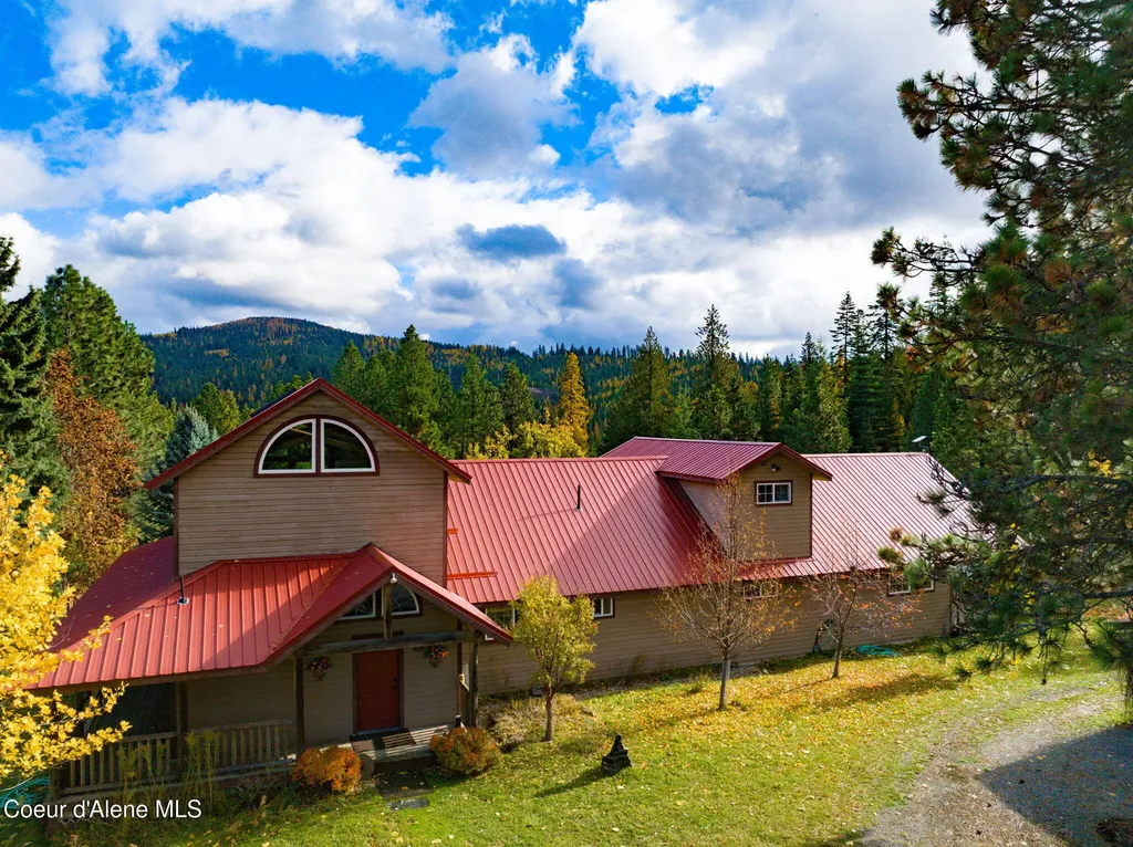 6584 E Burma Road Harrison ID 83833