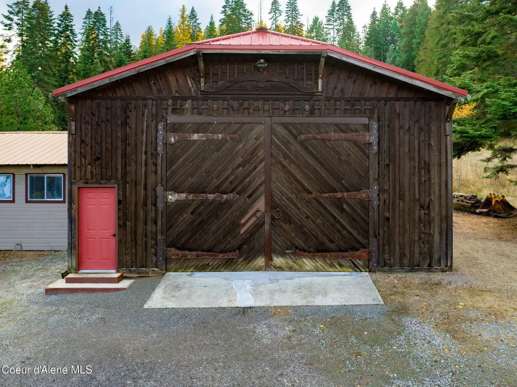 6584 E Burma Road Harrison ID 83833