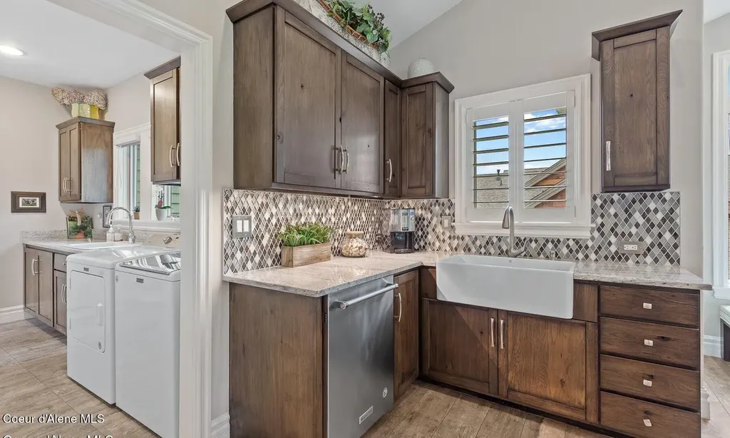 9925 N Country Club Drive Hayden Lake ID 83835