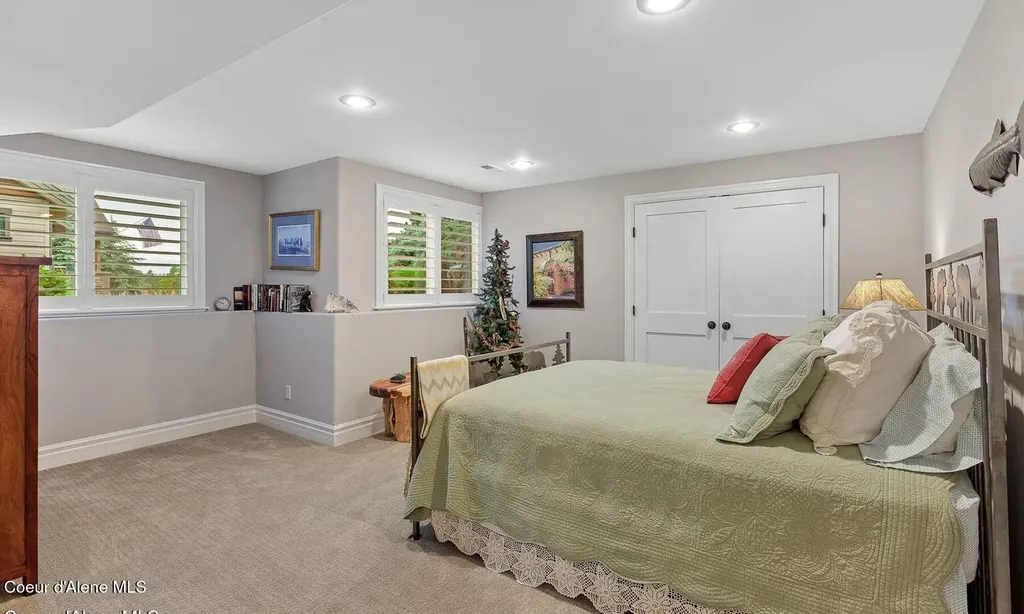 9925 N Country Club Drive Hayden Lake ID 83835