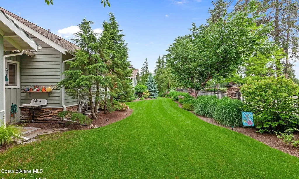 9925 N Country Club Drive Hayden Lake ID 83835