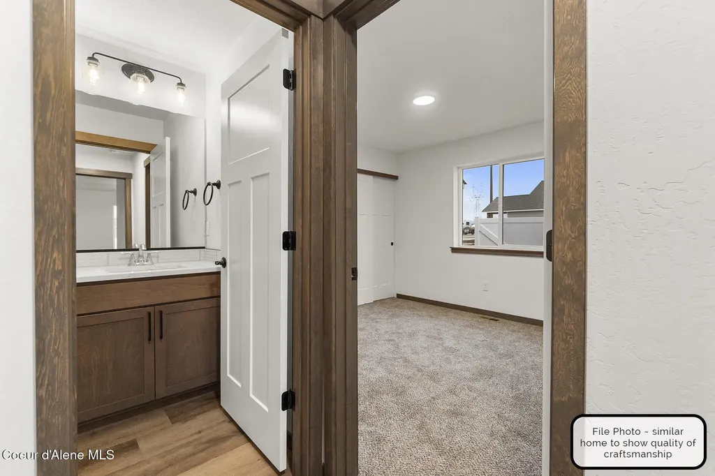 9042 W Swather Avenue Rathdrum ID 83858