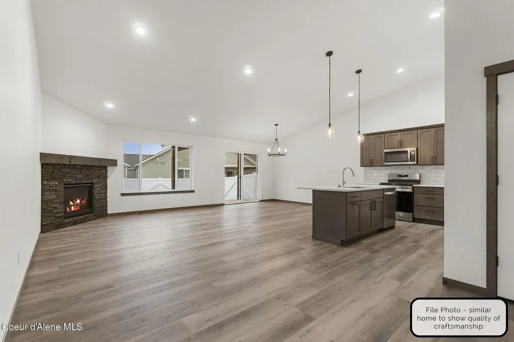 9042 W Swather Avenue Rathdrum ID 83858