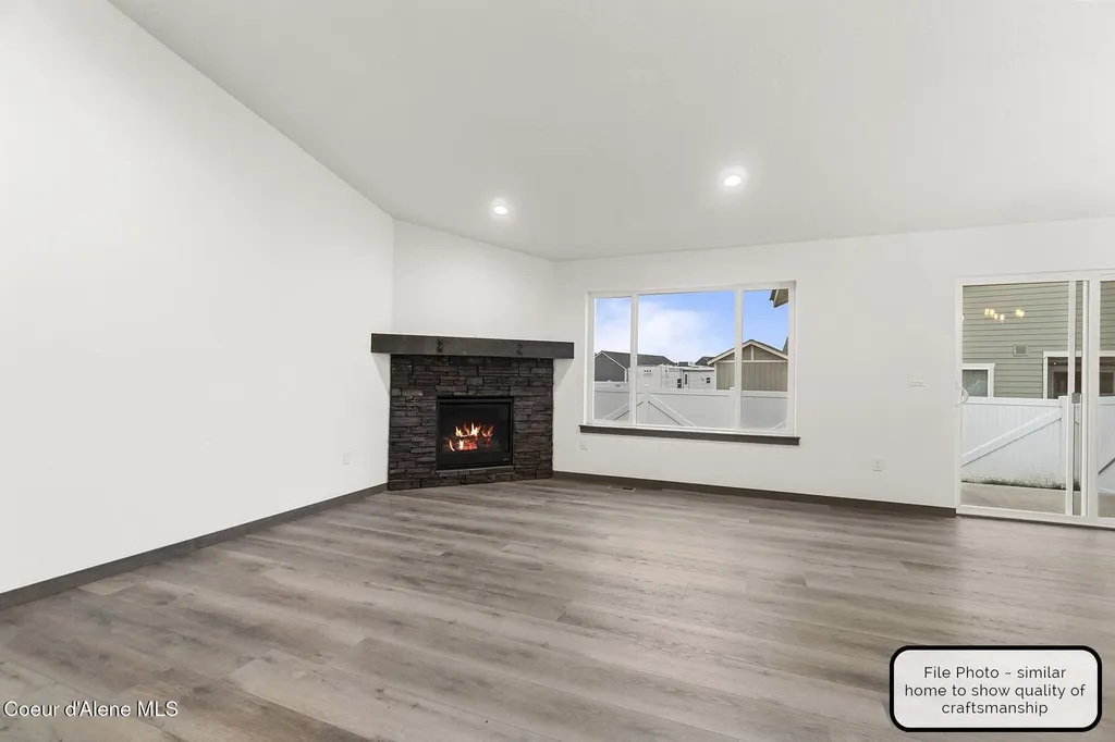 9042 W Swather Avenue Rathdrum ID 83858